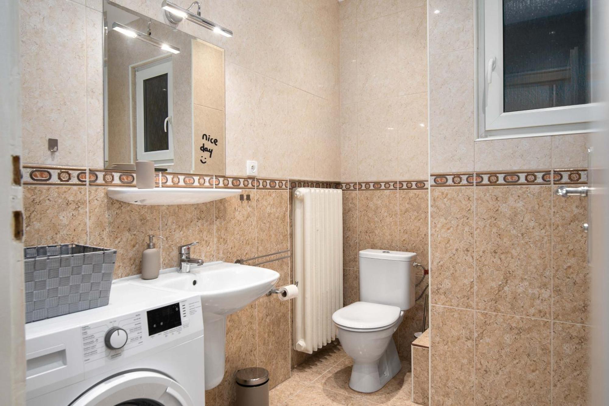Best Location Apartment Air-Conditioned Bratislava Buitenkant foto