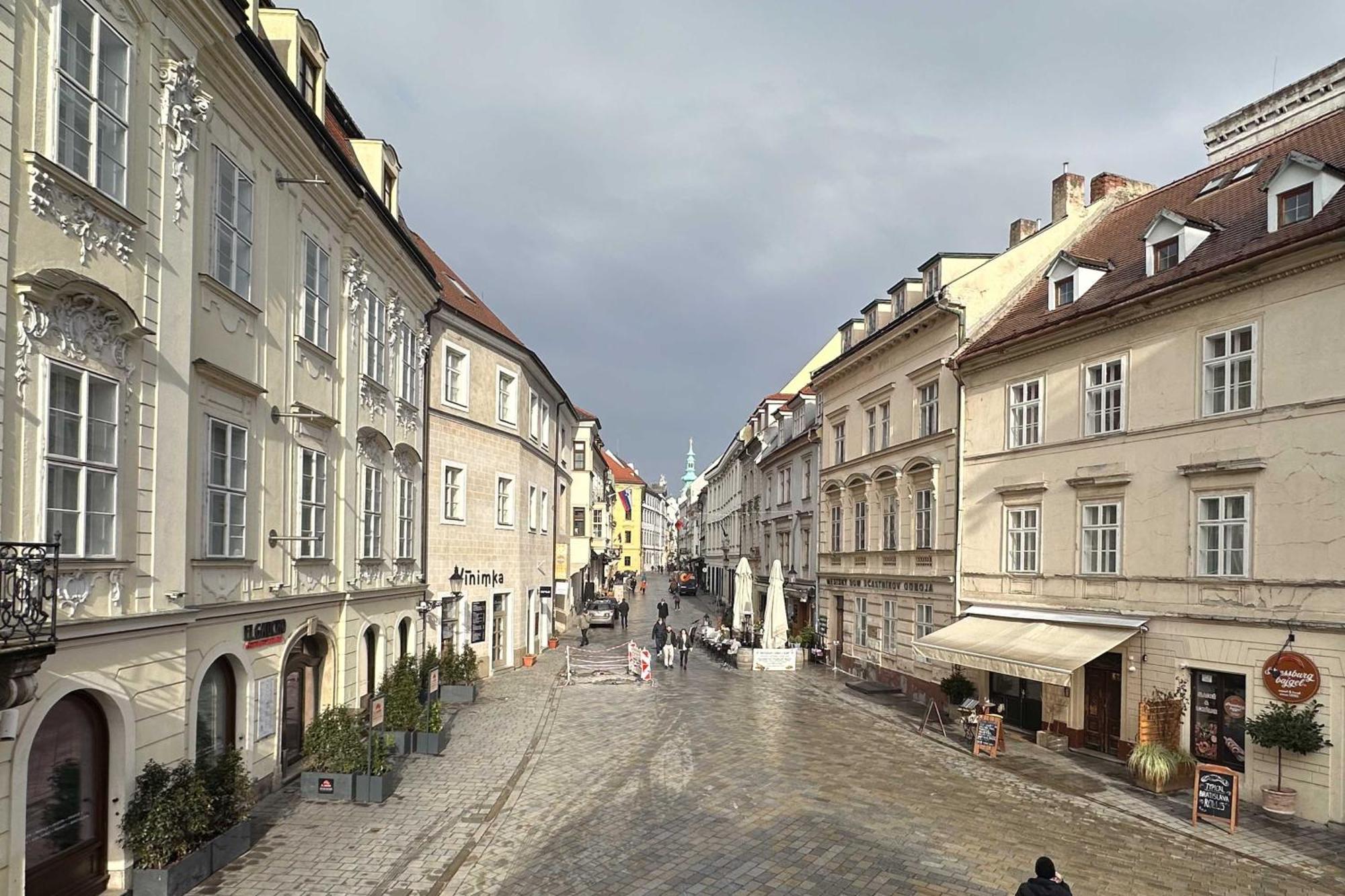 Best Location Apartment Air-Conditioned Bratislava Buitenkant foto